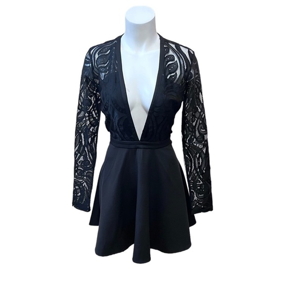Tobi Black Plunging Vneck Lace Sleeves & Sheer Lace Back Mini Dress Size Medium - Picture 2 of 11